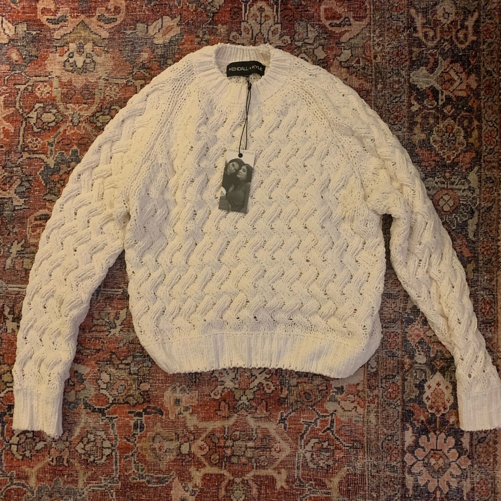 Kendall and Kylie sweater never worn
